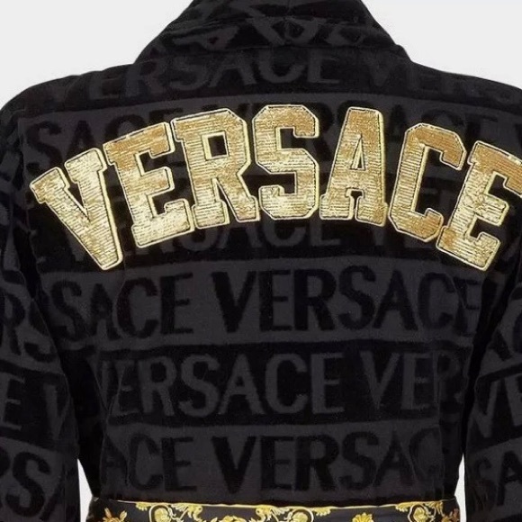 Versace Other - Versace robe